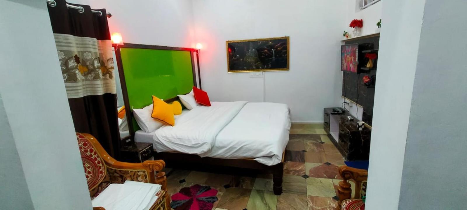 Eastern Gate Homestay Кгаджураго Екстер'єр фото